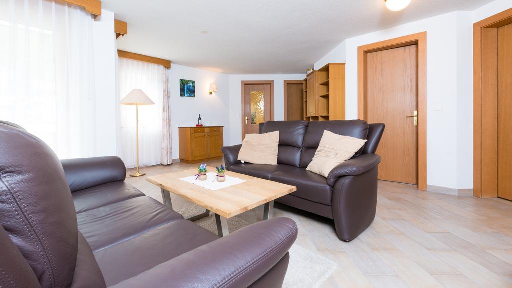 Haus Evita Saas-Grund Quarto foto